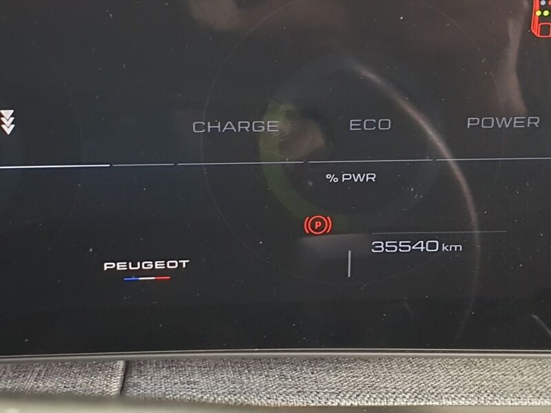 More views of Peugeot 3008