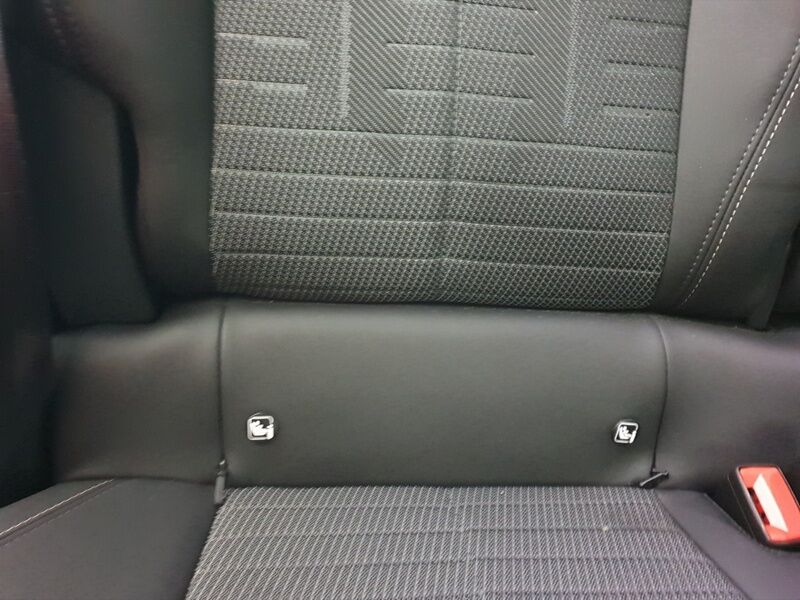 More views of Peugeot 3008