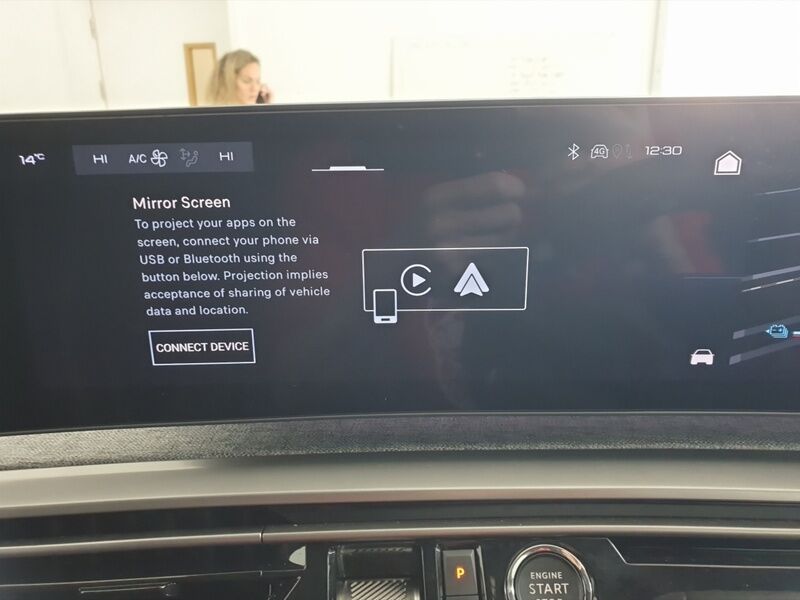 More views of Peugeot 3008