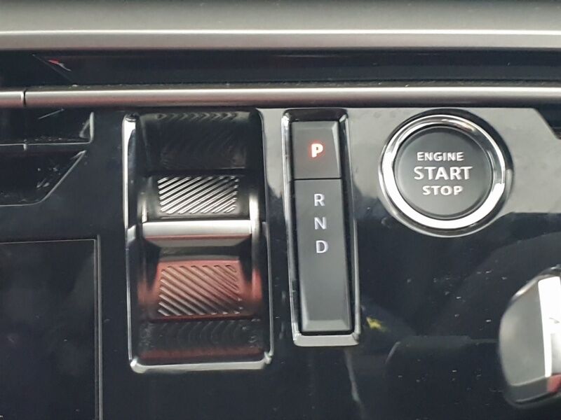 More views of Peugeot 3008