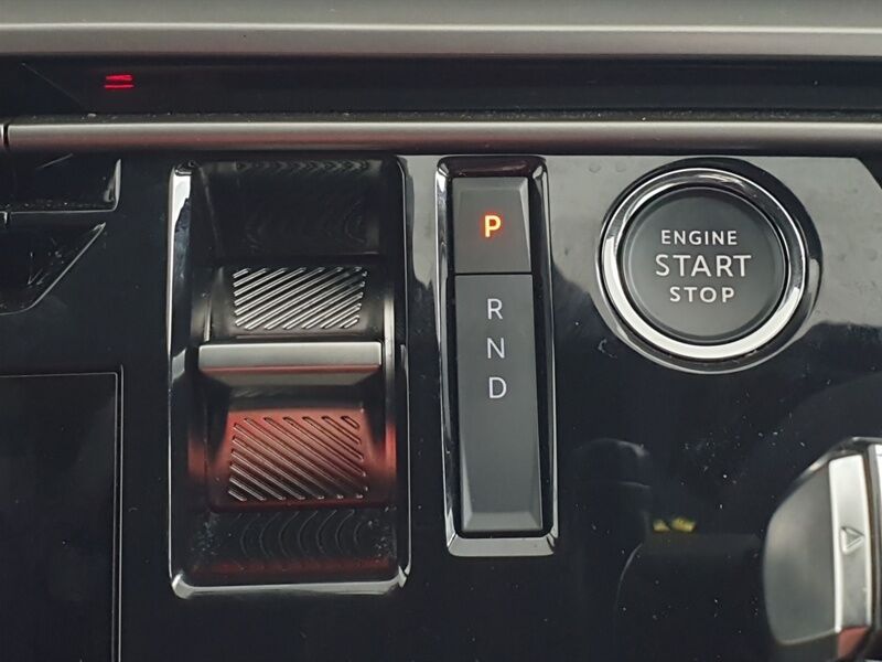 More views of Peugeot 3008