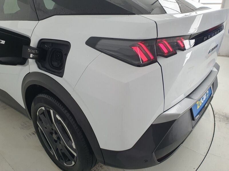 More views of Peugeot 3008