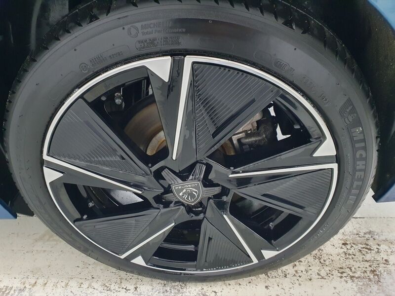 More views of Peugeot 308