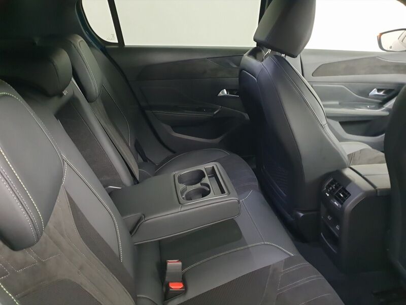 More views of Peugeot 308