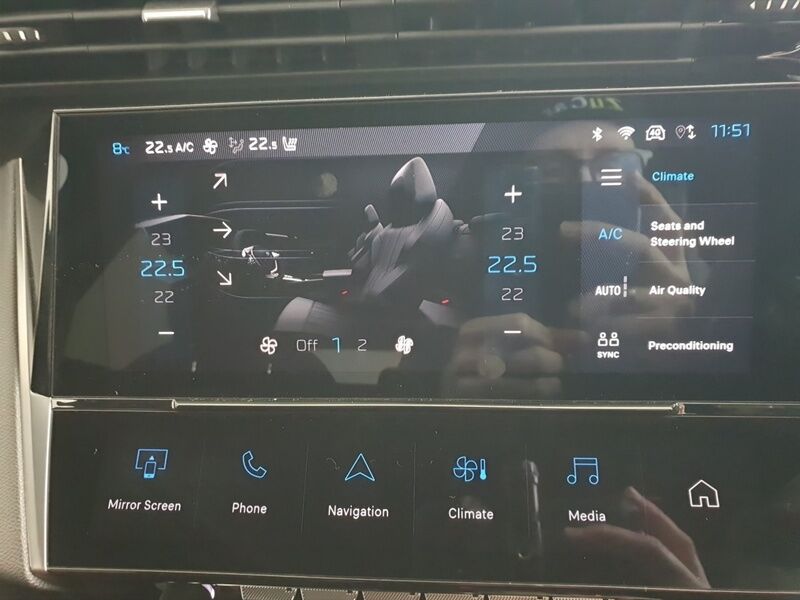 More views of Peugeot 308