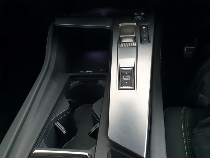 More views of Peugeot 308