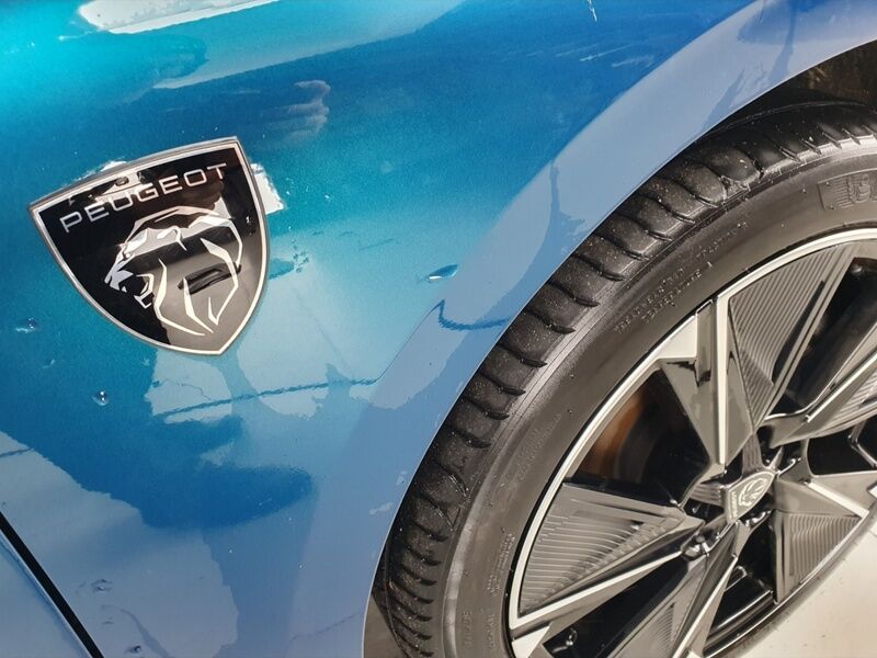 More views of Peugeot 308