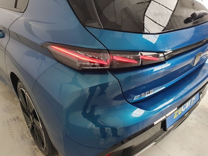 More views of Peugeot 308