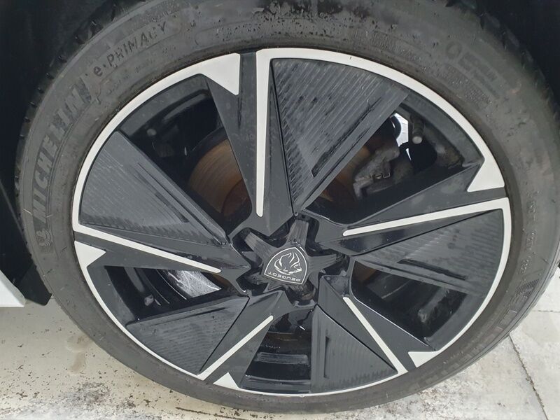 More views of Peugeot 308