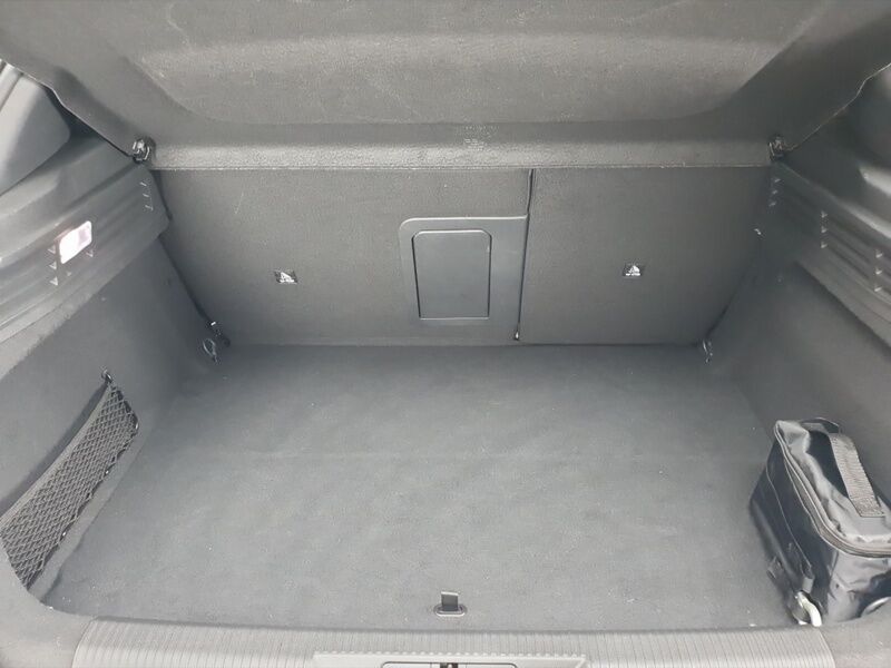 More views of Peugeot 308