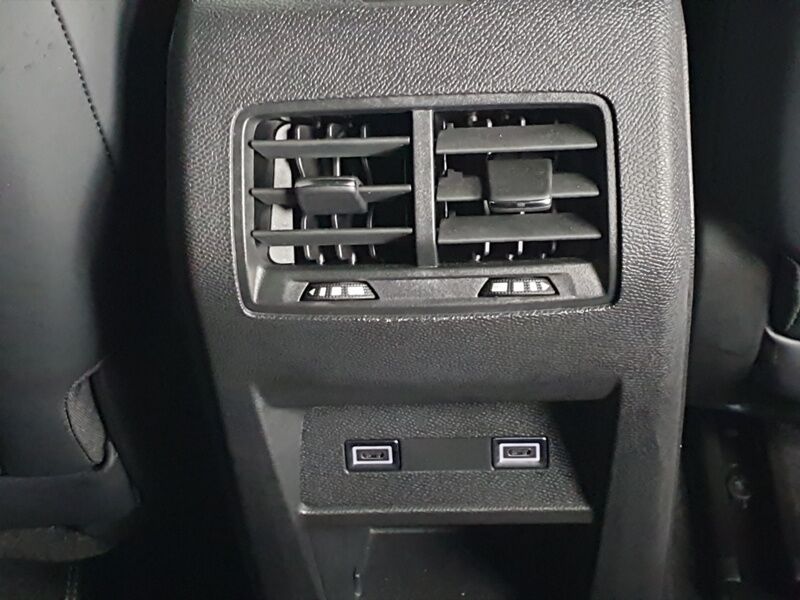 More views of Peugeot 308