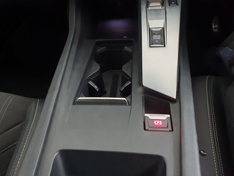 More views of Peugeot 308