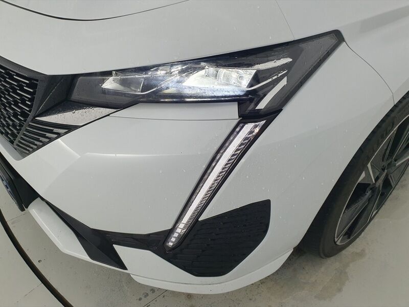 More views of Peugeot 308