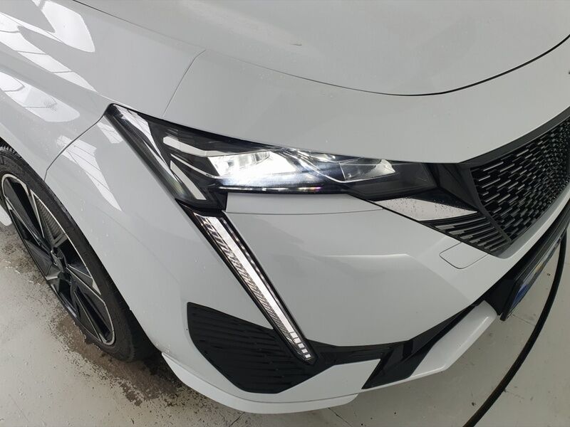 More views of Peugeot 308