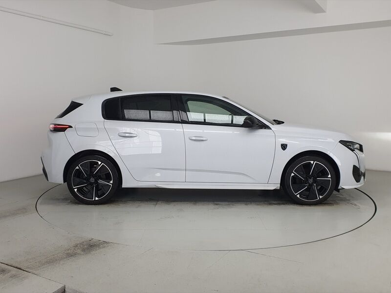 More views of Peugeot 308