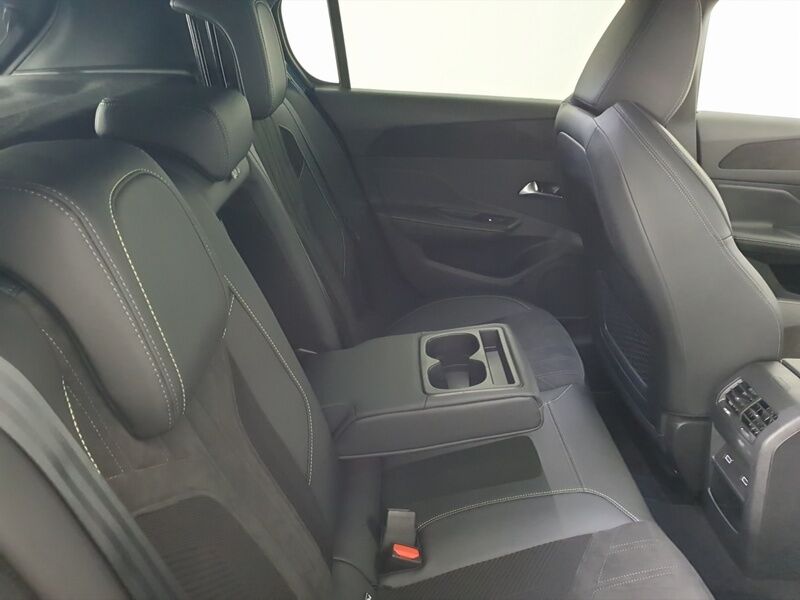 More views of Peugeot 308