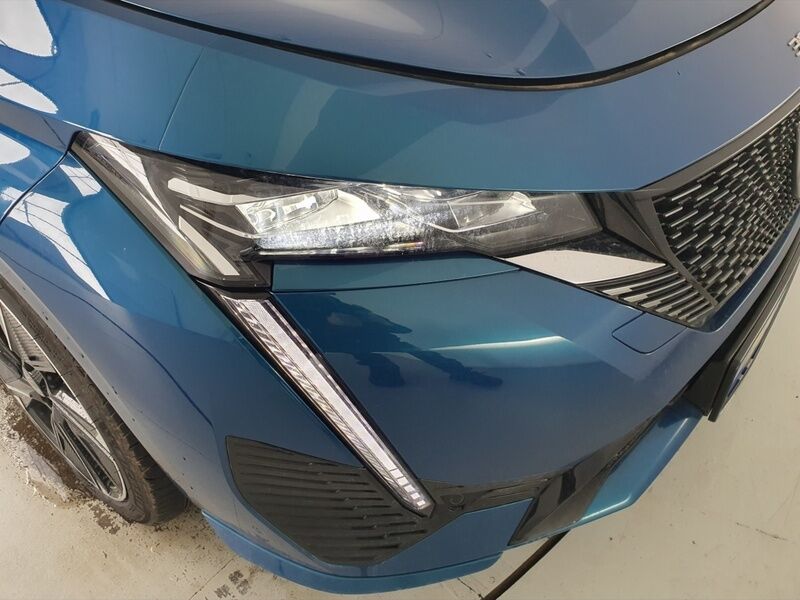 More views of Peugeot 308