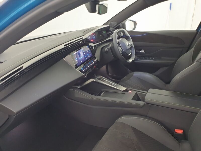 More views of Peugeot 308