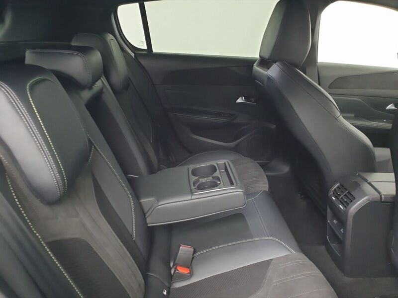 More views of Peugeot 308