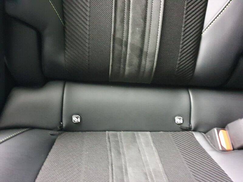 More views of Peugeot 308