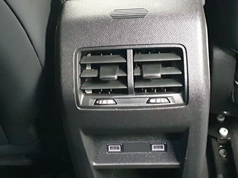 More views of Peugeot 308