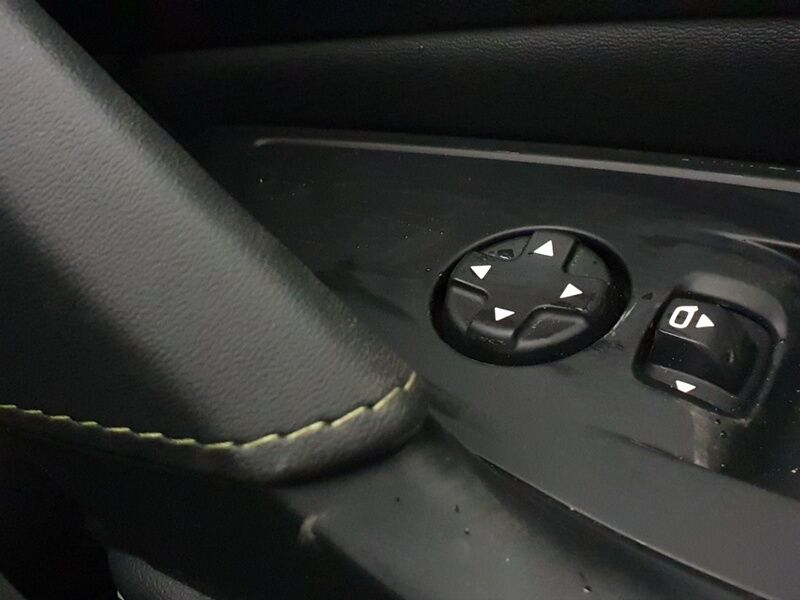 More views of Peugeot 308