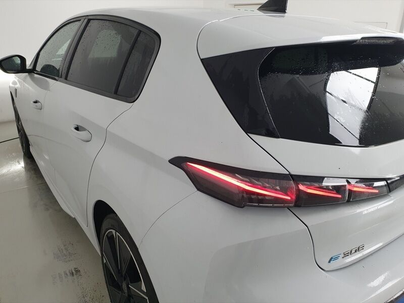 More views of Peugeot 308