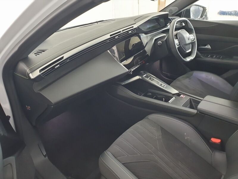 More views of Peugeot 308