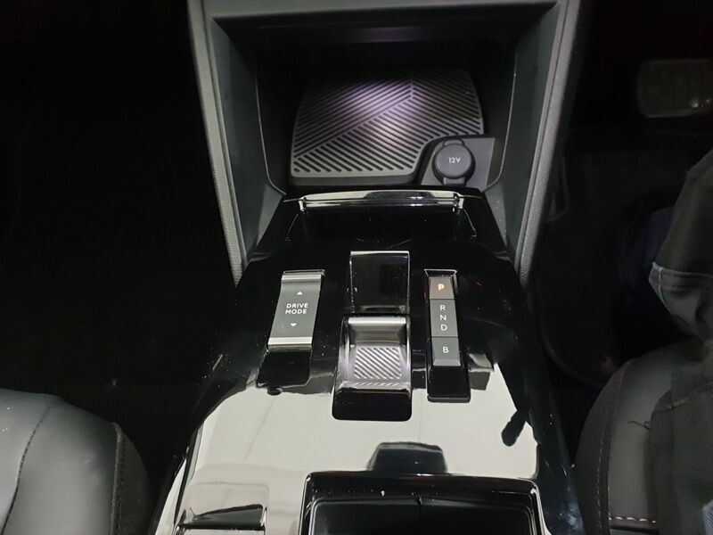 More views of Citroen e-C4