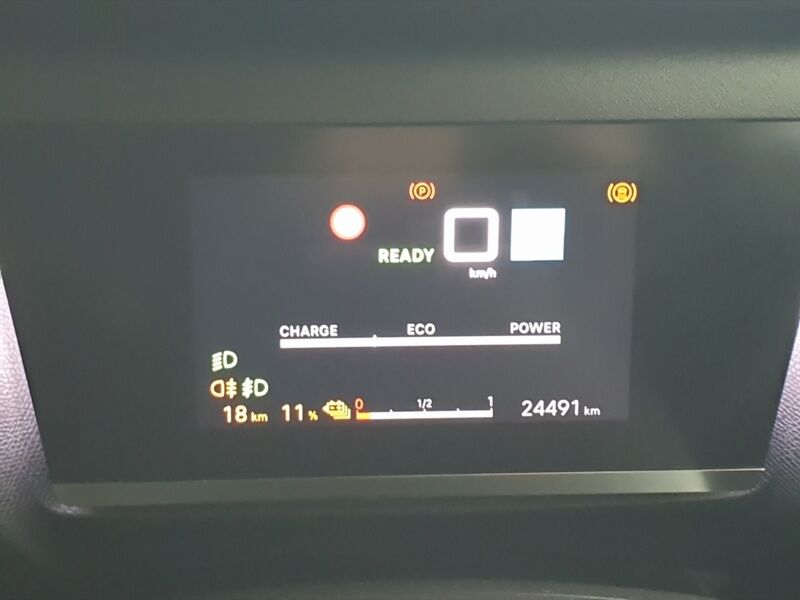 More views of Citroen e-C4 X