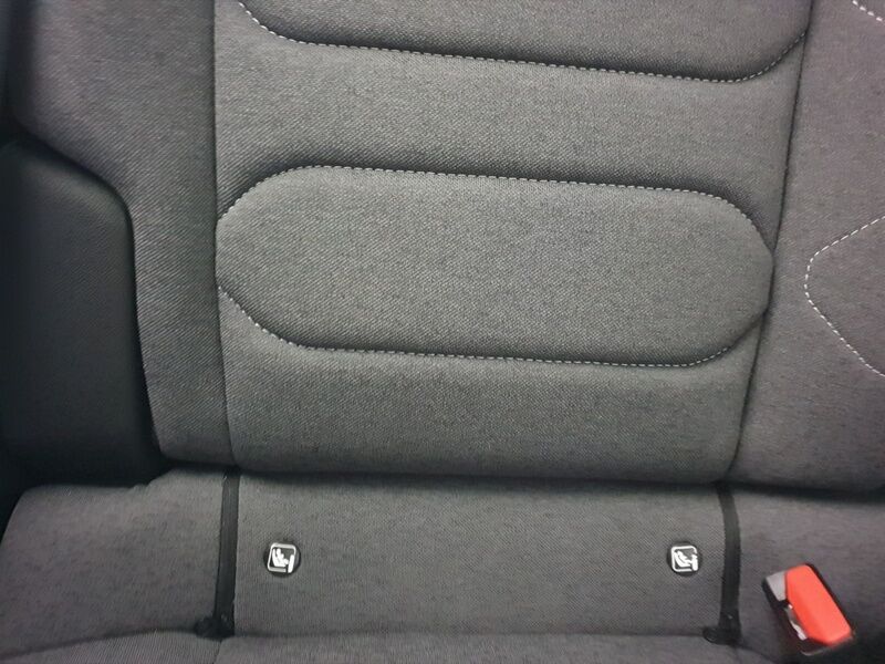 More views of Citroen e-C4 X