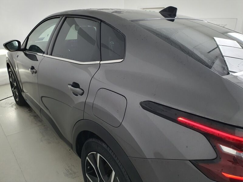 More views of Citroen e-C4 X