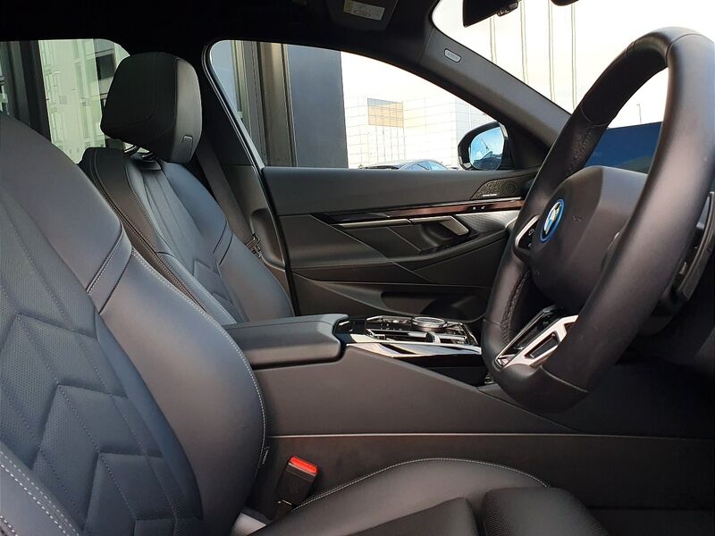 More views of BMW 5-Series