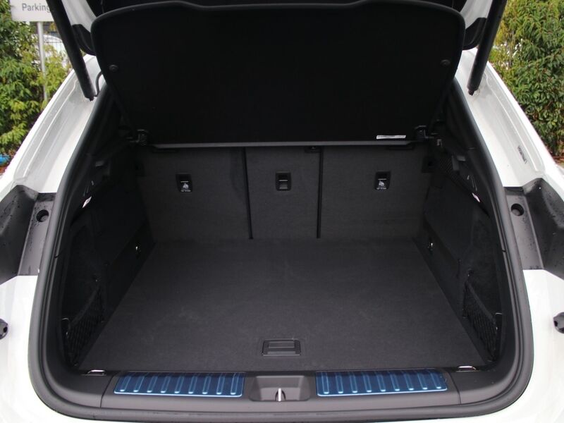 More views of Porsche Macan