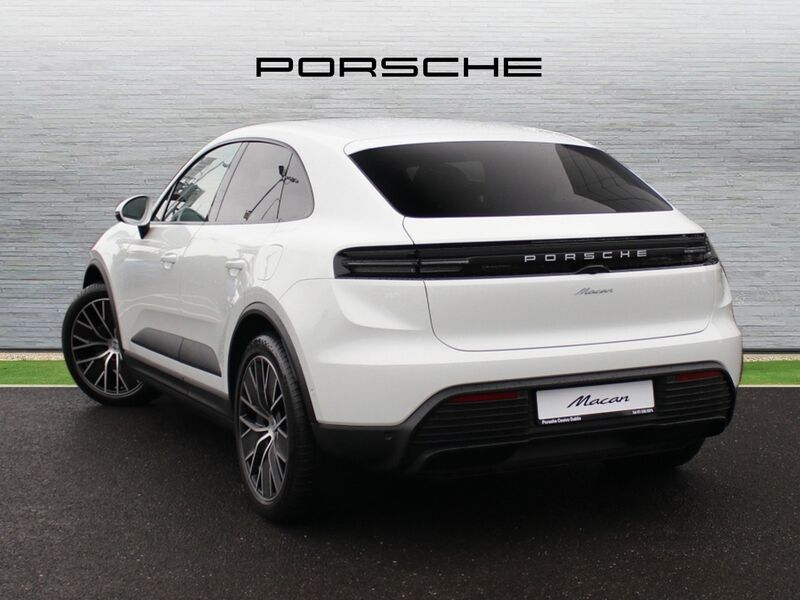 More views of Porsche Macan