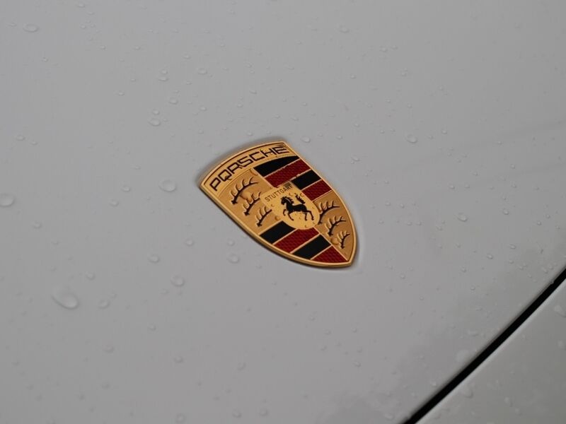 More views of Porsche Macan