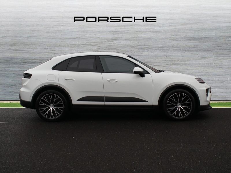 More views of Porsche Macan