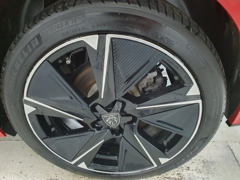 More views of Peugeot 308