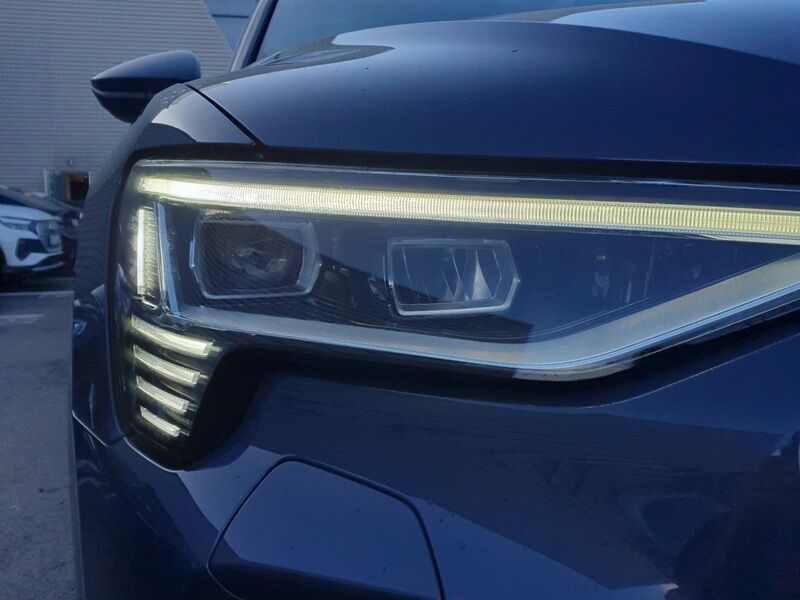 More views of Audi e-tron