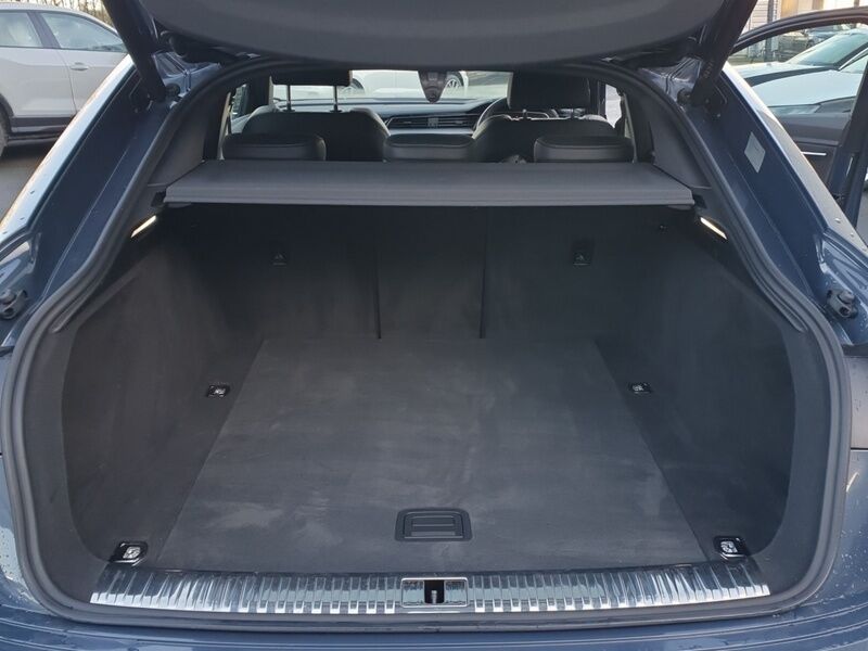 More views of Audi e-tron