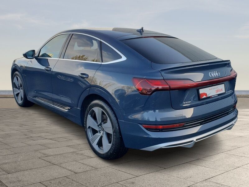 More views of Audi e-tron