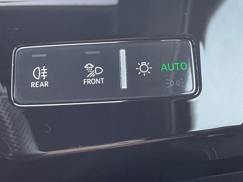 More views of Audi e-tron