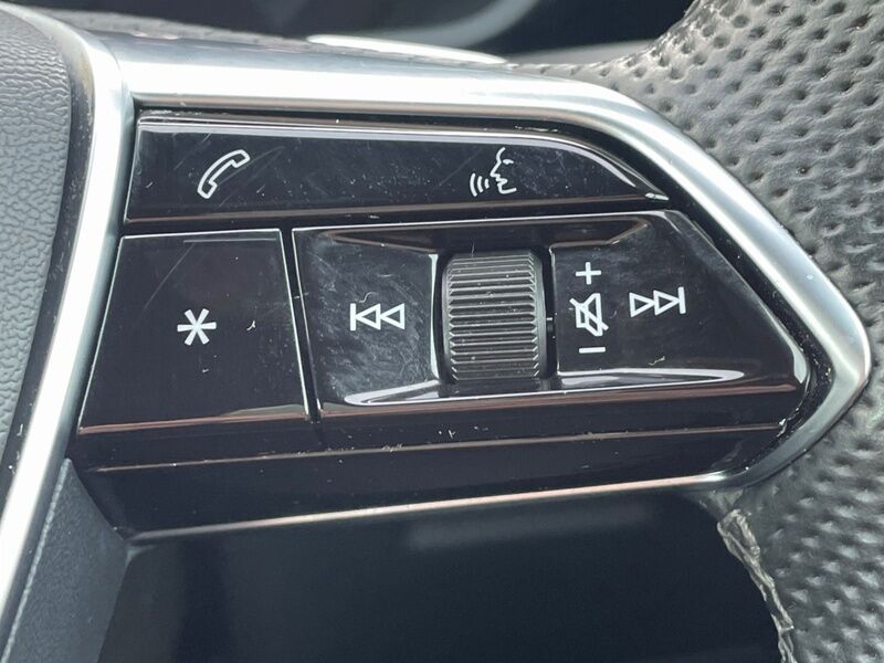 More views of Audi e-tron