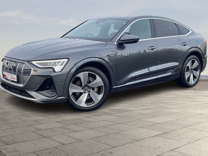 More views of Audi e-tron