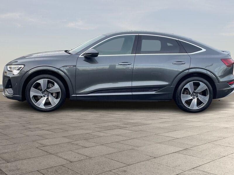 More views of Audi e-tron