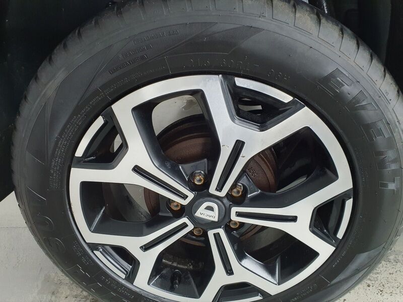 More views of Dacia Duster