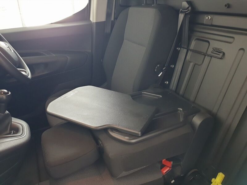 More views of Toyota Proace
