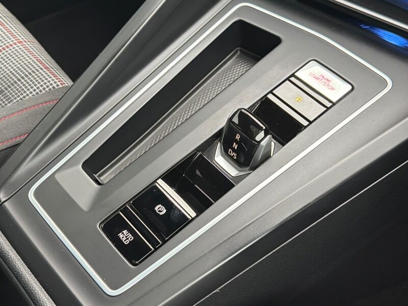 More views of Volkswagen Golf