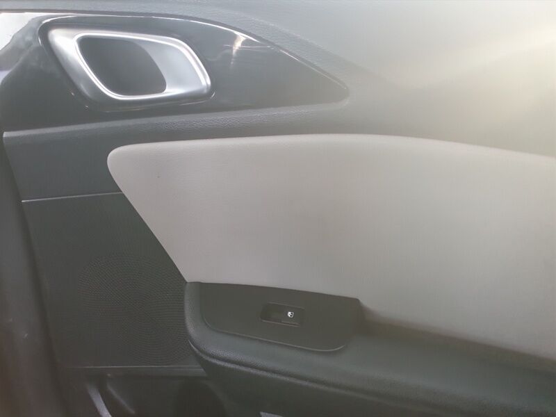 More views of Kia XCeed