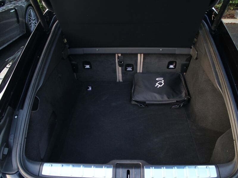 More views of Porsche Panamera